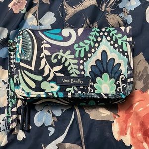 Vera Bradley Wristlet/Crossbody
